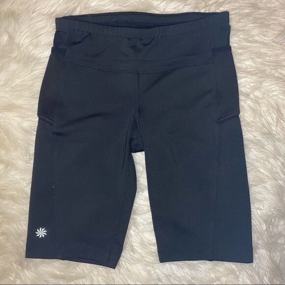 Athleta Presto Bermuda compression shorts - Picture 2 of 9